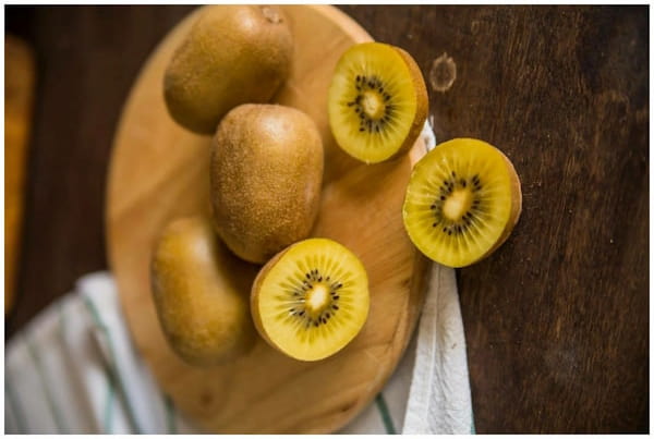 تصویر 1 از خرید کیوی هایوارد طلایی + قیمت فروش استثنایی